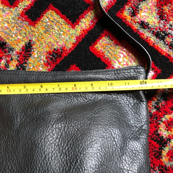 Gorgeous American Leather Co Black Crossbody Bag EUC! - Picture 12 of 15
